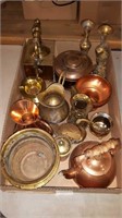 FLAT OF COPPER & BRASS HOUSEHOLD ITEMS