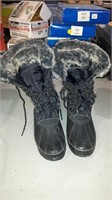 LADIES SIZE 10 WINTER BOOTS