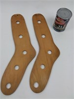 2 formes à "chaussettes" en bois vintage