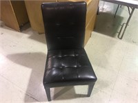 PLEATHER CHAIR