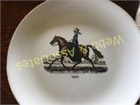 Serving bowl and platter, 4 decorative horse