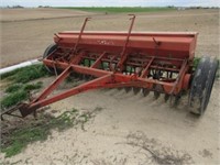 IH 10' Double Disk Grain Drill