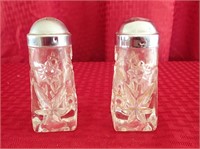 Mid Century Glass Salt / Pepper Shaker