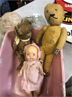 BOX WITH ANTIQUE BEARS AND DOLL