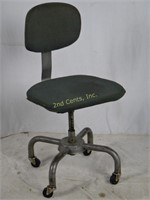 Industrial Metal Rolling Shepherd Posture Chair