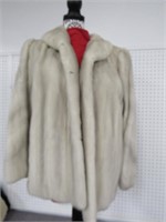 WOMENS NEIMAN-MARCUS FUR COAT