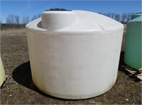 1500 GALLON POLY LIQUID TANK W/2" BALL VALVE