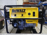 DEWALT DG2900 GAS GENERATOR W/HONDA ENGINE