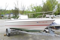 1986 TROPHY CENTER CONSOLE BOAT
