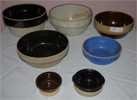 5 Unmatched Crockery Pieces - 4 Unmatched Mixing