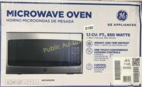 GE $159 RETAIL 1,1 CU FT MICROWAVE OVEN