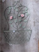 WIRE WALL HANGER BASKET