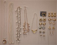 Assorted pearl sets - with gold - earrings,