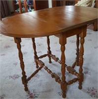 Wood Oval Gate Leg Table