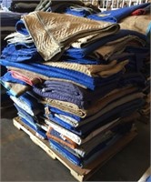 PALLET +/- 70 PCS OF PACKING BLANKETS
