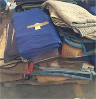 PALLET +/- 36 PCS OF PACKING BLANKETS