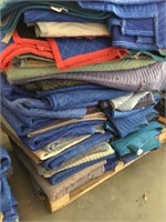 PALLET +/- 72 PCS OF PACKING BLANKETS