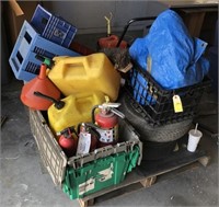PALLET OF STORAGE CONTAINERS