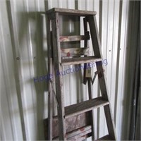 Wood 6ft step ladder