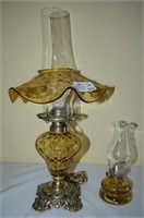 2 Unmatched amber lamp, 1 miniature lamp with