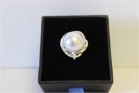 14K GOLD PEARL AND DIAMOND RING