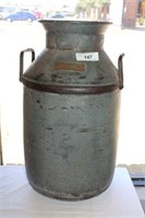 THE TEXAS COMPANY OIL CAN