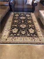 6' by 9' Area Rug