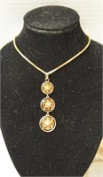 Italy 14kt gold ladies necklace with three