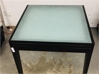 Large expanding glass top table 34 x 34