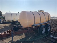 1,000 gallon water tanks on trailer w/pump