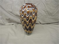 15" QUILTED PATTERN ART GLASS VASE