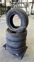 Set of 4 Pirelli 15" Tires