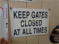 Metal Sign KEEP GATES CLOSED