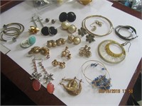 Earrings Lot-Clips,Screwbacks & Pierced-22