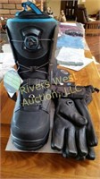 TOBE outerwear boots and glove pairing( no Pics)