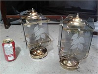 2 lampes en verre et laiton