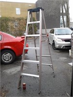 Escabeau d'aluminium / Aluminum ladder