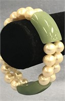 Pearl and Green Agate stretch bracelet    (i15)