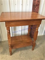 Wood table w/ lower shelf