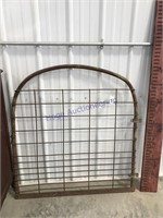 Wire panel gate