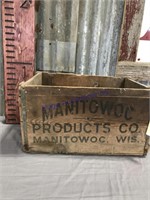 Manitowoc (Wis.) Products Co. wood box