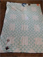 Vintage quilt, 64 x 48, 8 spi
