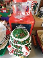 Christmas: hand painted ceramic cookie jar -