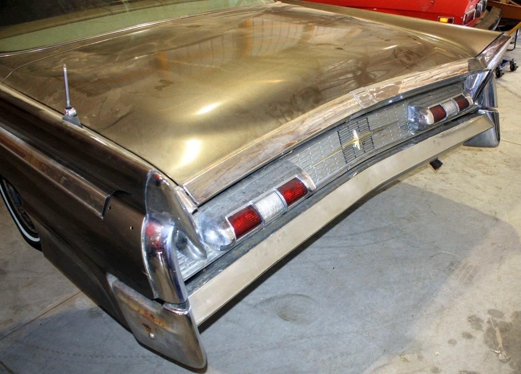 1960 Lincoln Continental (outside view 4)