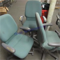 3 green office chairs w/wheels