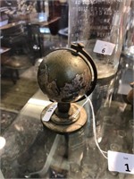 VINTAGE BRASS GLOBE CLOCK & PICTURE FRAME