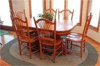 Oak Dining Table w/Chairs