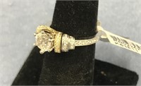 18K white gold ladies' diamond unity ring with a o