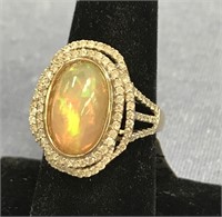 14K yellow gold diamond and opal ring, opal weight