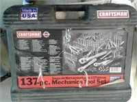 Craftsman mechanic's tool set